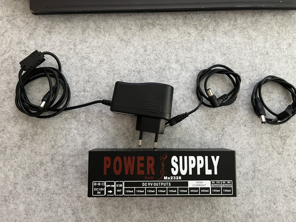 Fuente alimentación Power Supply MX2328 de segunda mano · Foto 1 de 2 · Castellón · 20 €