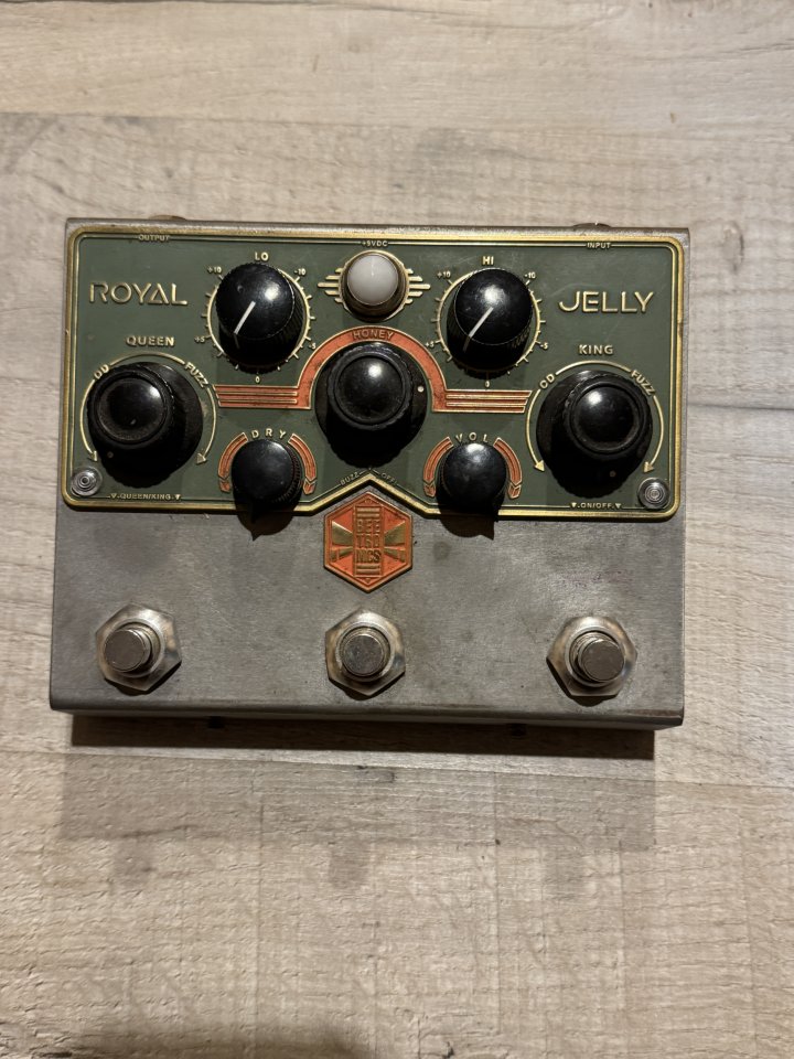 Beetronics Royal Jelly. Fuzz-drive