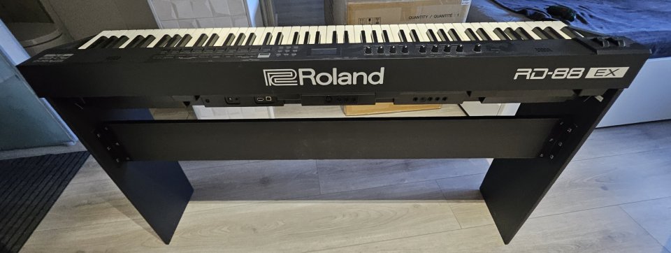 Roland RD88-EX como nuevo, 3 meses de segunda mano · Foto 3 de 8 · La Rioja · 800 €