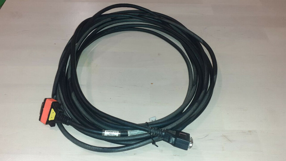 Avid Digilink cable 7,6 m  Avid DigiLink Cable 25'
