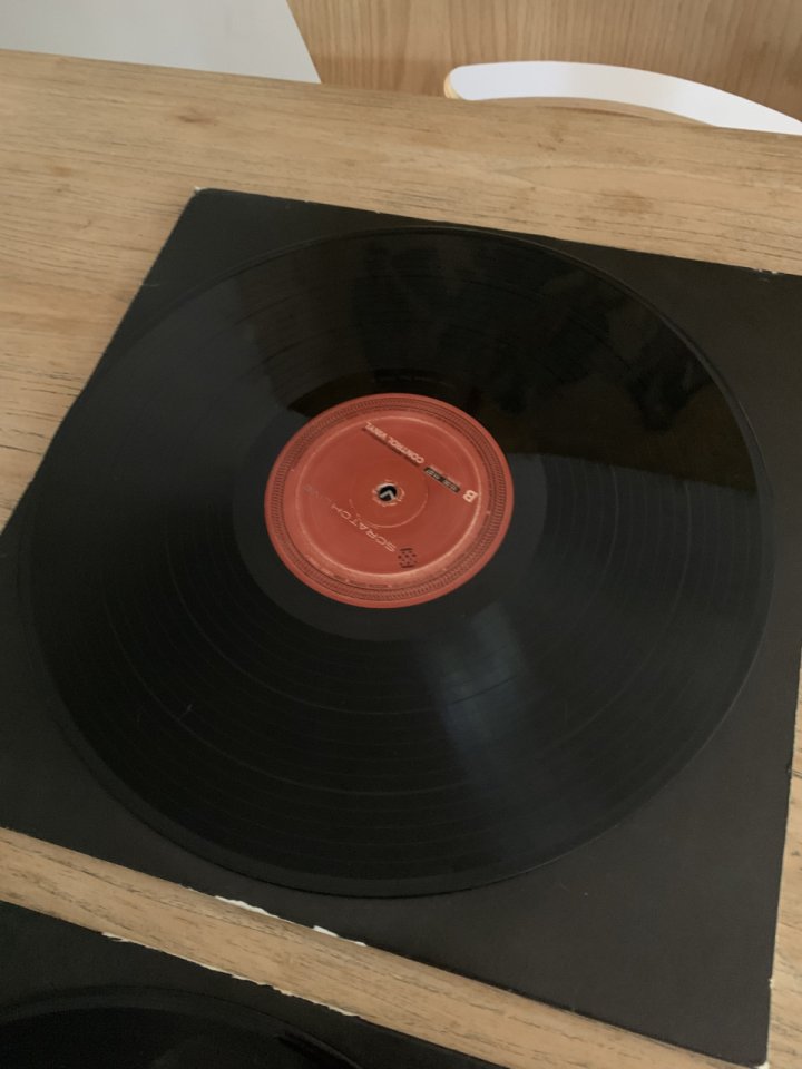Rane SL2 Serato Scratch Live + Vinilos Timecode + Cables de segunda mano · Foto 5 de 5 · Madrid · 149 €