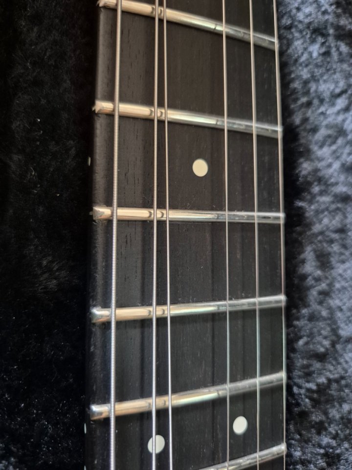 Charvel Pro-mod Plus so-cal 1 HH Ferrari red de segunda mano · Foto 4 de 9 · Murcia