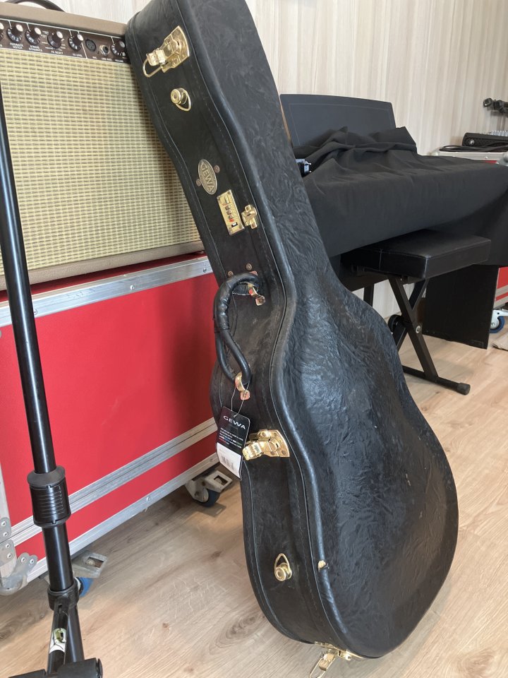 Takamine 12 cuerdas EF381sc de segunda mano · Foto 9 de 10 · Cádiz · 900 €