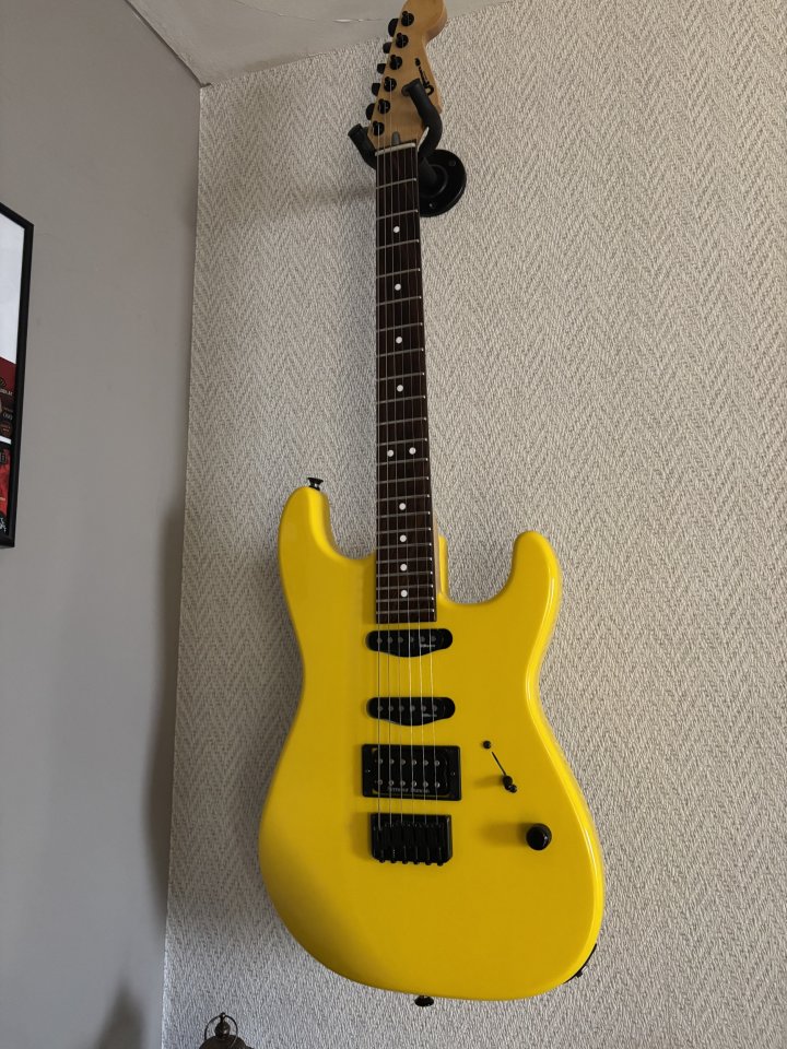 Charvel Usa Select de segunda mano · Foto 1 de 4 · Castellón · 1500 €