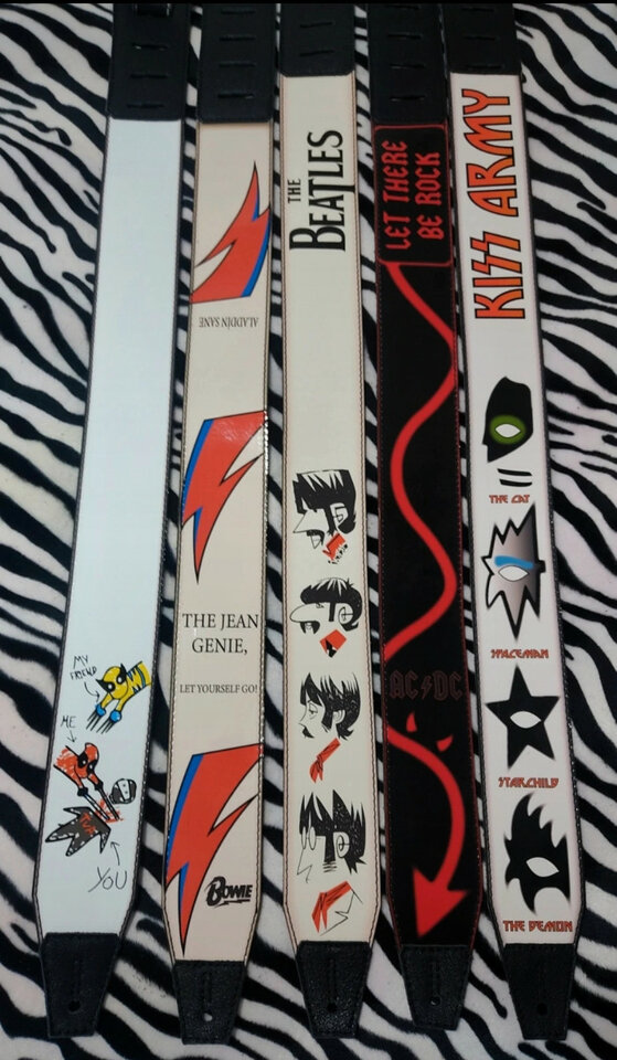 Correas cuero y vinilo diseños únicos!