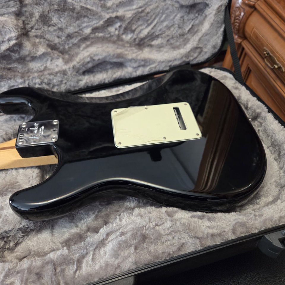 Cambio Fender Stratocaster Professional I por Gibson.