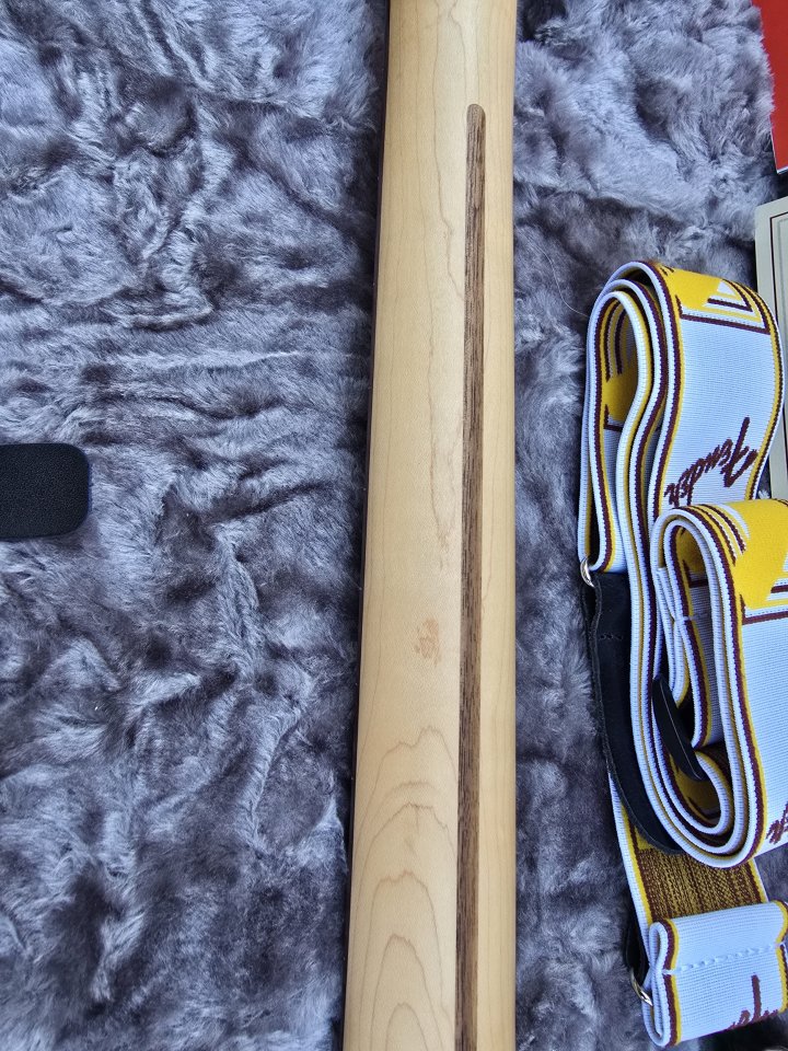 Vendo/cambio Fender stratocaster american pro Sienna sunburst de segunda mano · Foto 6 de 10 · Madrid · 1250 €