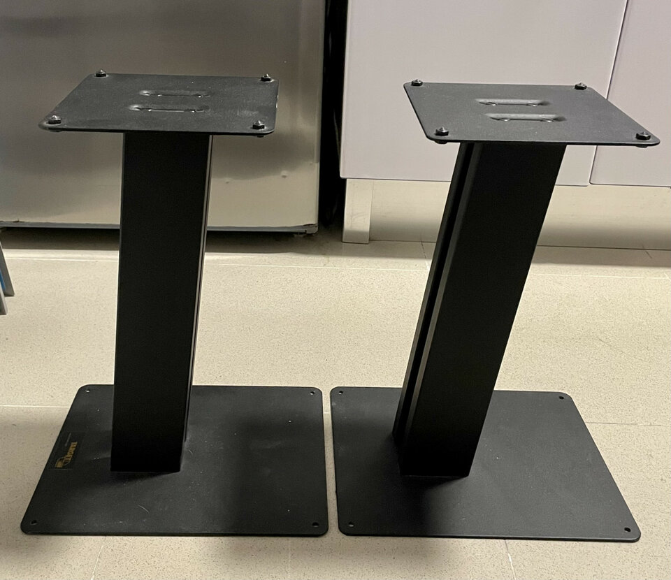 2 Soportes Stands Speakers Made un England Target Audio Products Serie HR60B 24” (150€)