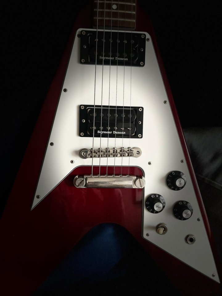 Edwards E-FV-120D Flying V de segunda mano · Foto 3 de 8 · Asturias · 1100 €