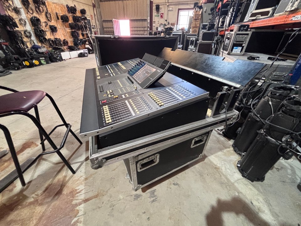Yamaha M7CL 48 de segunda mano · Foto 1 de 5 · Cádiz · 1 €