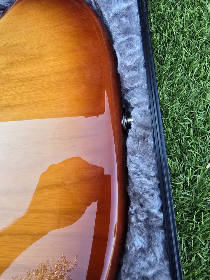 Vendo/cambio Fender stratocaster american pro Sienna sunburst de segunda mano · Foto 9 de 10 · Madrid · 1250 €