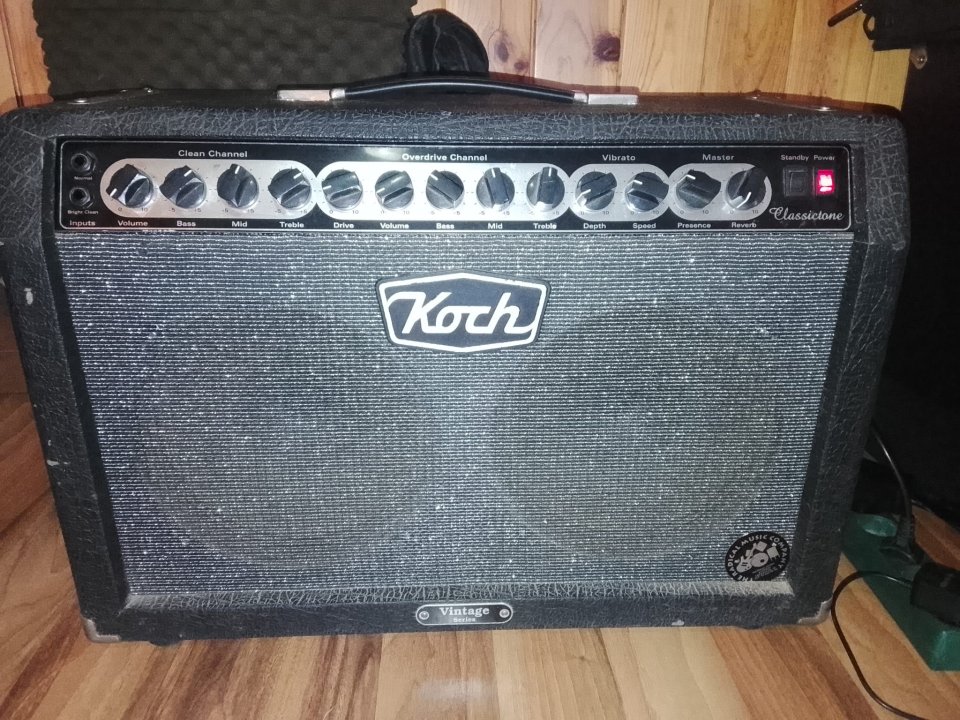 Koch ClassicTone 2x10 – 40W a válvulas – Made in Holland de segunda mano · Foto 1 de 3 · Valencia · 450 €