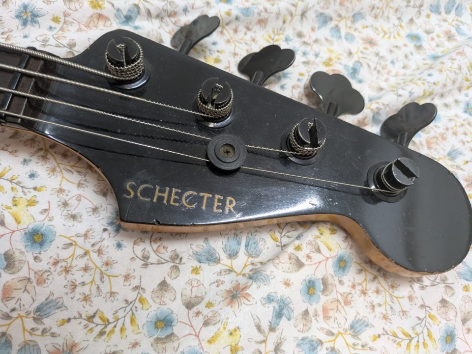Schecter 1986 Michael Anthony "Van Halen"