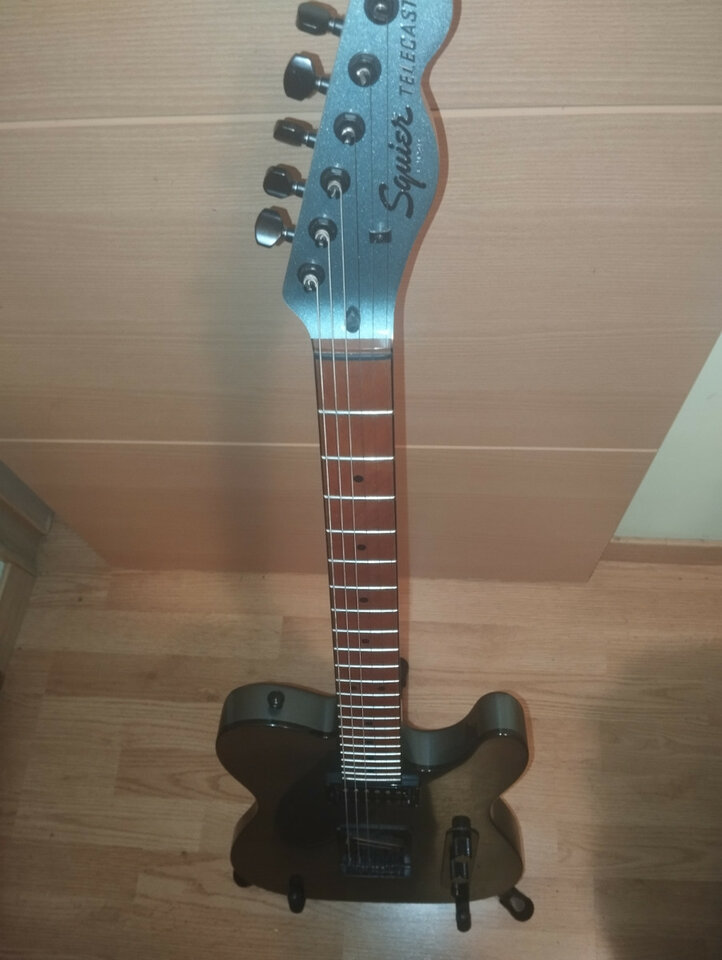 Fender sq contemporary telecaster rh gunmetal metallic de segunda mano · Foto 3 de 6 · Sevilla · 290 €
