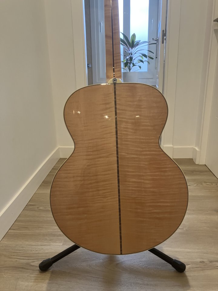 Gibson SJ200 standard 2010 de segunda mano · Foto 8 de 10 · Cádiz · 3000 €