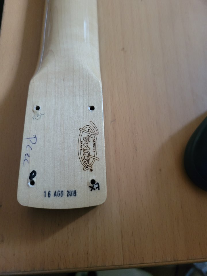 Mástil Fender Stratocaster (envío incluido) de segunda mano · Foto 5 de 9 · Lugo · 115 €