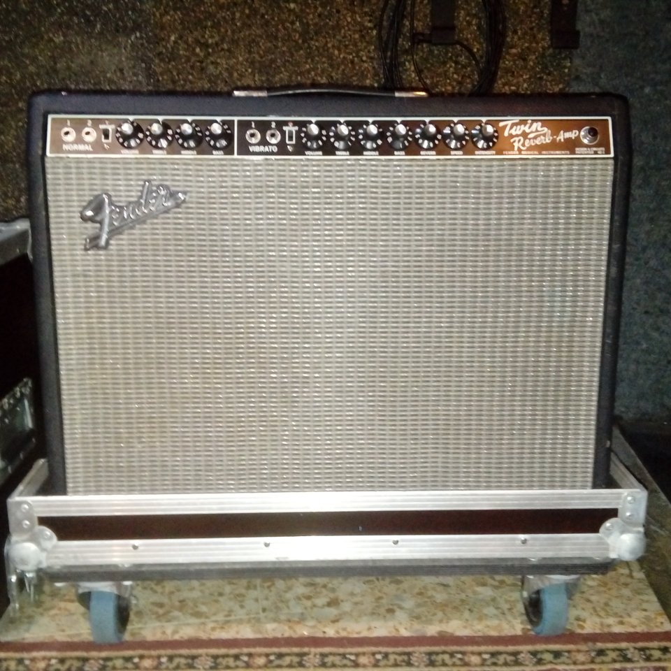 Twin Reverb 65 RI. Busco Tweed...