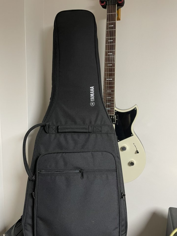 Yamaha Revstar RSS20 Vintage White