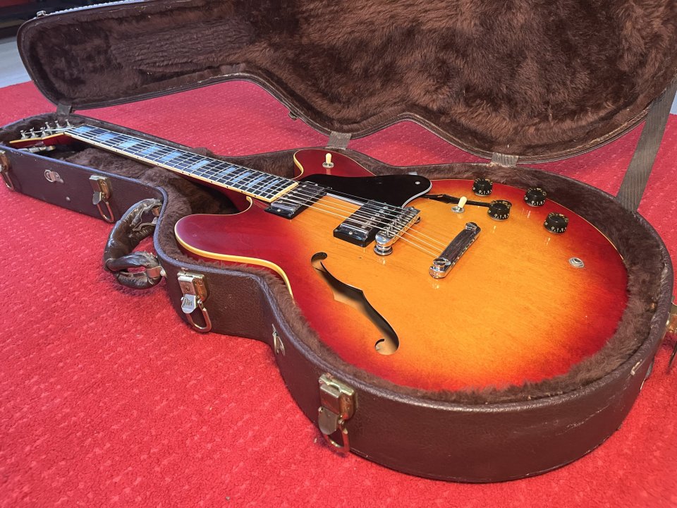 Gibson ES-347 1980 – Cherry Sunburst – Ebony Board – Norlin Era