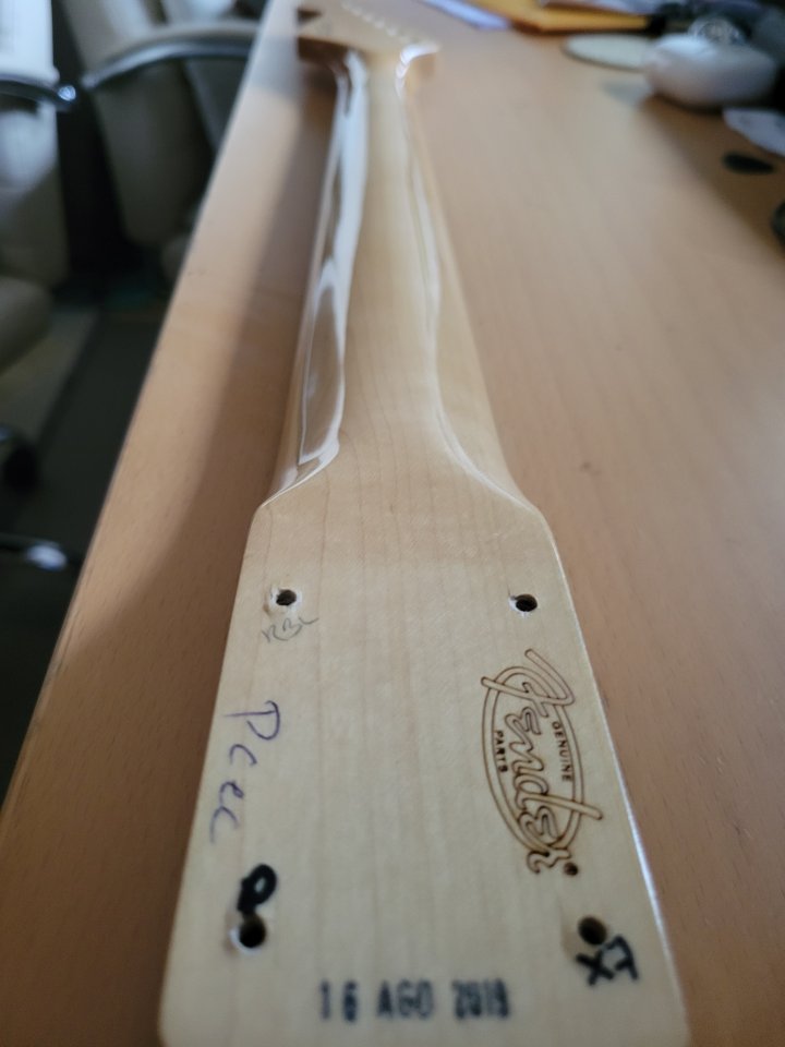 Mástil Fender Stratocaster (envío incluido) de segunda mano · Foto 6 de 9 · Lugo · 115 €