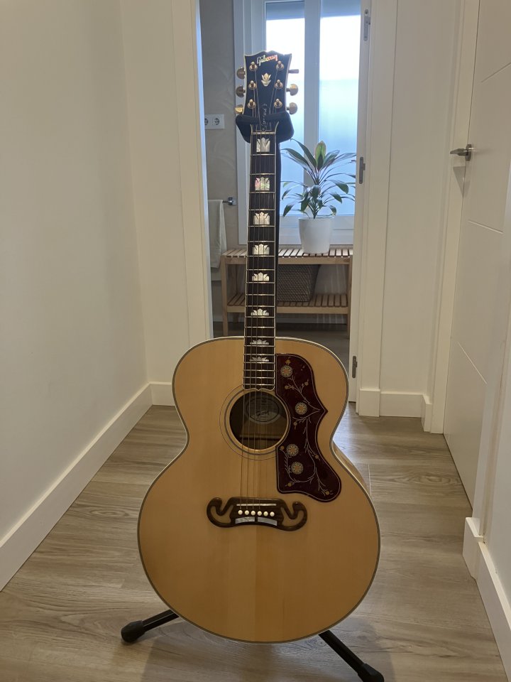 Gibson SJ200 standard 2010 de segunda mano · Foto 10 de 10 · Cádiz · 3000 €