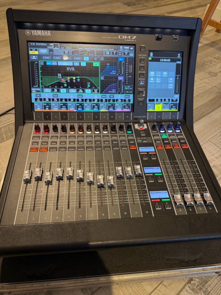 Yamaha DM7C de segunda mano · Foto 1 de 7 · Madrid · 8500 €