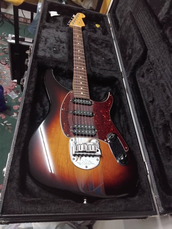 Fender Sergio Vallin Signature RESERVADA