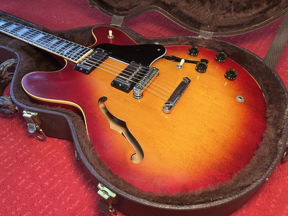 Gibson ES-347 1980 – Cherry Sunburst – Ebony Board – Norlin Era