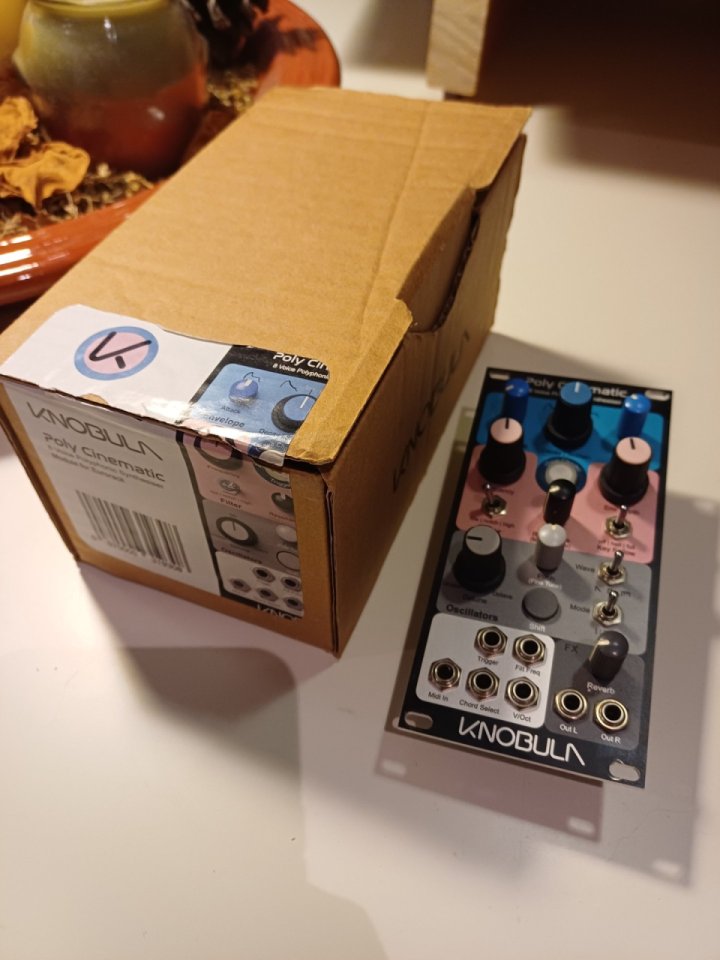 Knobula Poly Cinematic. Eurorack de segunda mano · Foto 3 de 3 · Zaragoza · 269 €