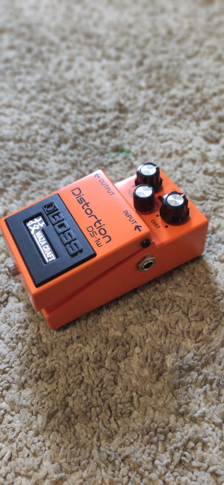 Pedal de guitarra Boss DS1W de segunda mano · Foto 2 de 7 · Sevilla · 99 €
