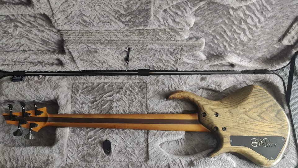 Warrior Dran Michael 5 cuerdas - Custom Shop USA (Certificado Original) de segunda mano · Foto 4 de 7 · Málaga · 5300 €