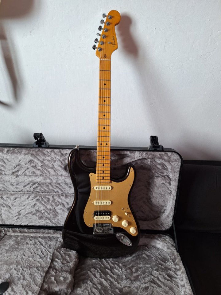 Fender Stratocaster American Ultra Texas Tea