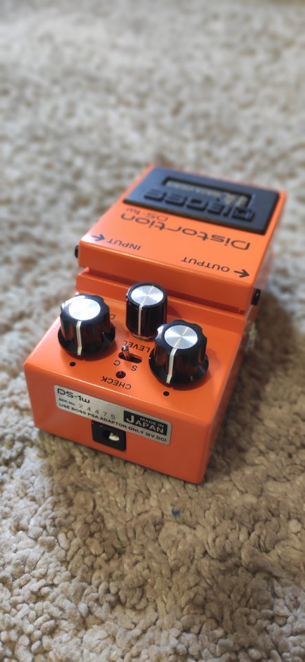 Pedal de guitarra Boss DS1W de segunda mano · Foto 3 de 7 · Sevilla · 99 €