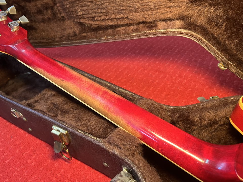 Gibson ES-347 1980 – Cherry Sunburst – Ebony Board – Norlin Era