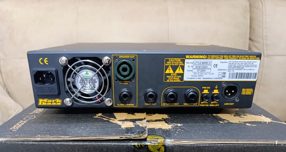 Cabezal bajo Markbass Little Mark IV 500W impecable + mochila + orejas rack de segunda mano · Foto 3 de 10 · Granada · 450 €