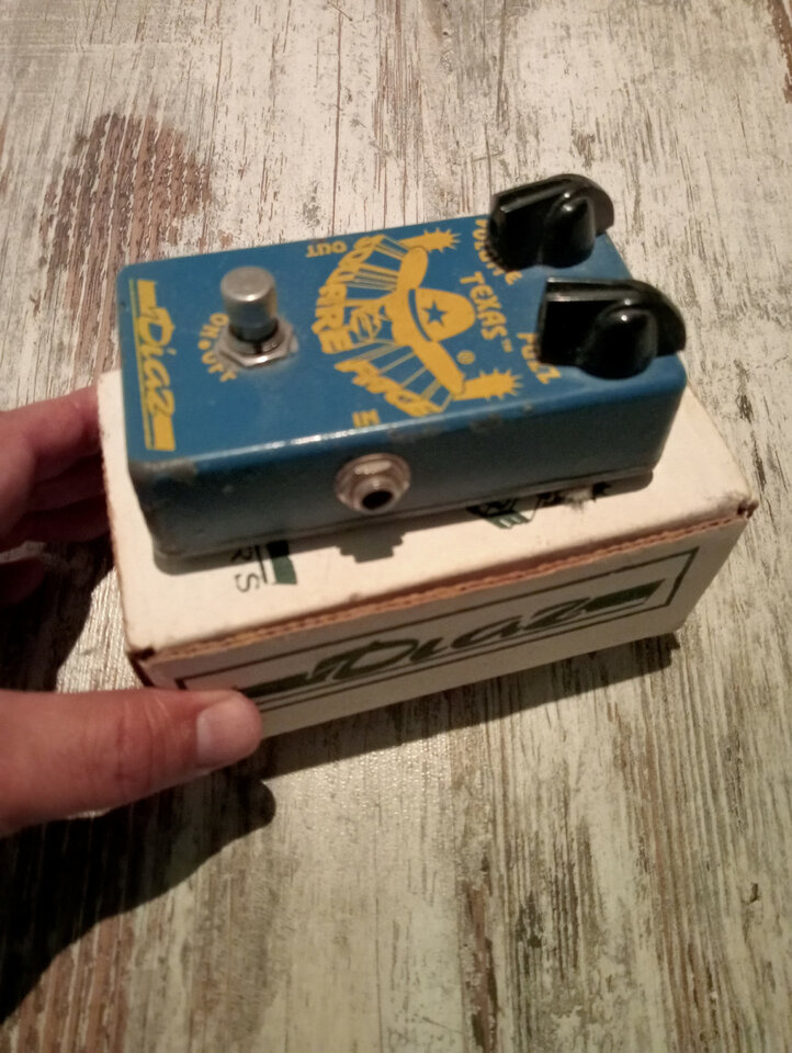 Cesar Díaz Square Face