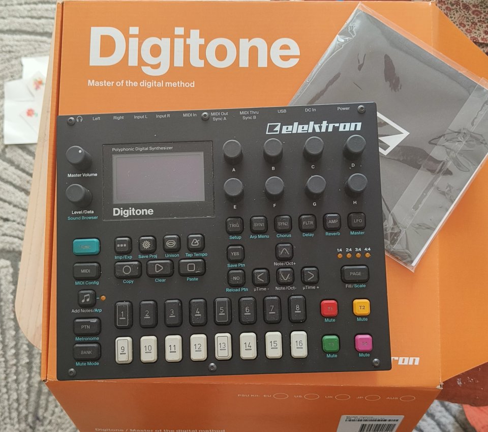 Digitone Elektron