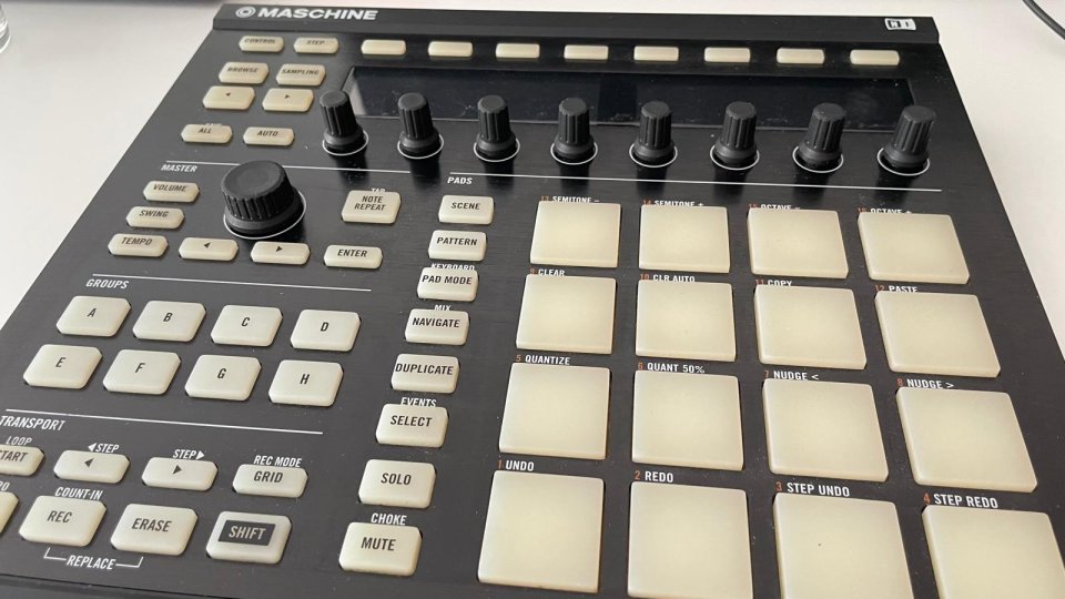 Maschine MK II con licencia (También cambio)