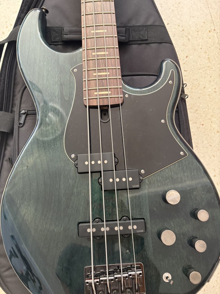 Yamaha BB734 AIDB Indigo Blue de segunda mano · Foto 2 de 6 · Las Palmas · 800 €
