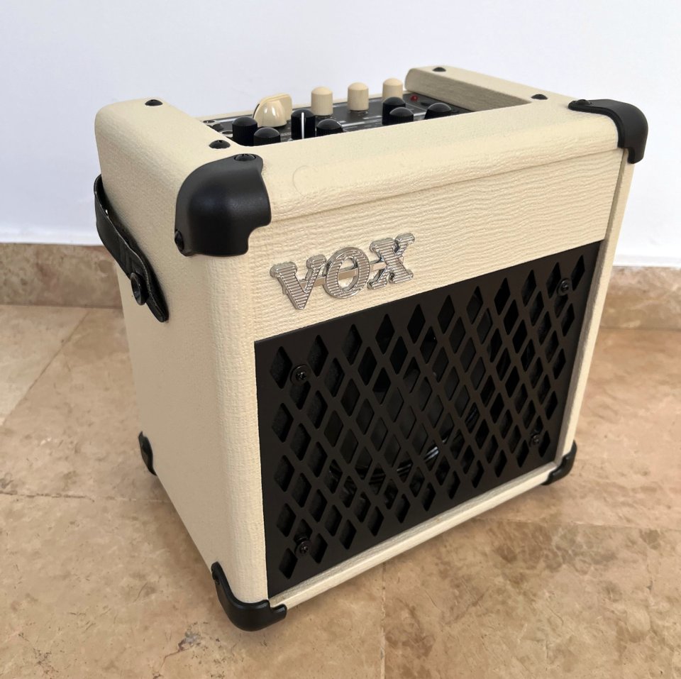 VOX AMPLI MINI 5 RHYTHM de segunda mano · Foto 1 de 5 · Valencia · 120 €