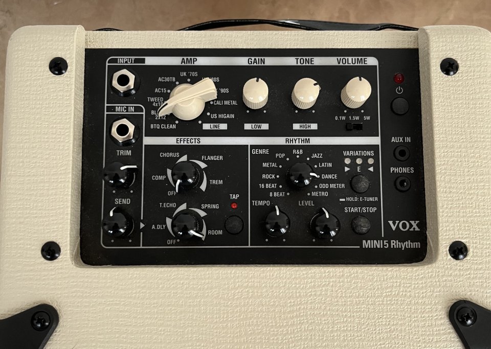 VOX AMPLI MINI 5 RHYTHM de segunda mano · Foto 3 de 5 · Valencia · 120 €