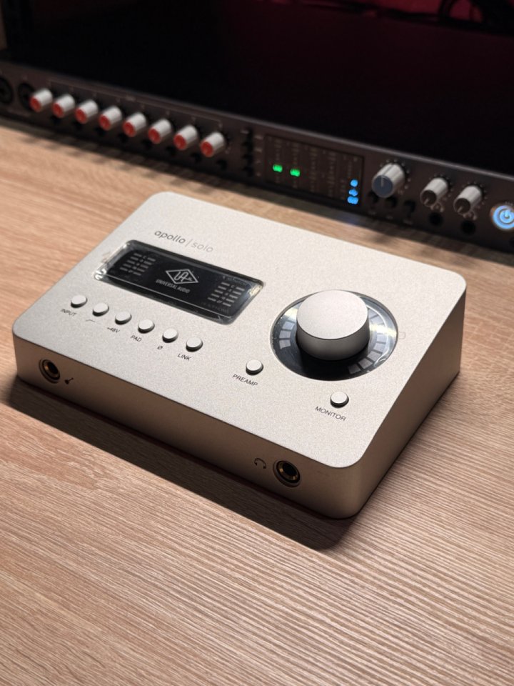 Apollo solo USB + plugins + funda