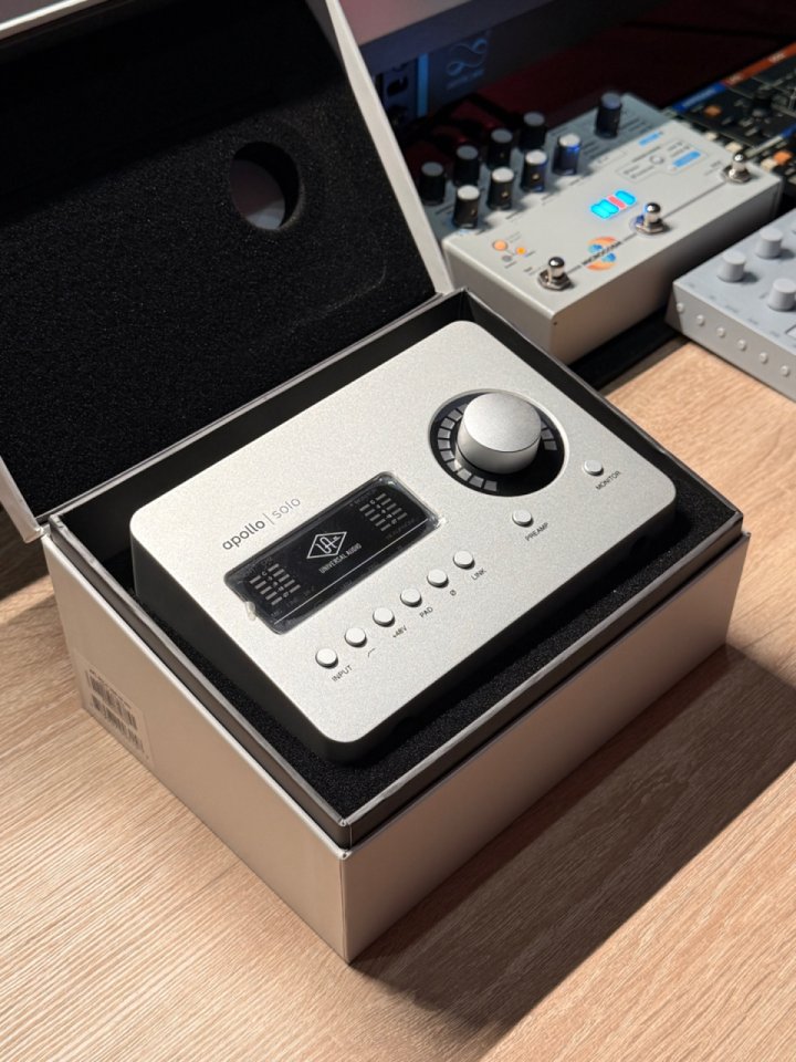 Apollo solo USB + plugins + funda