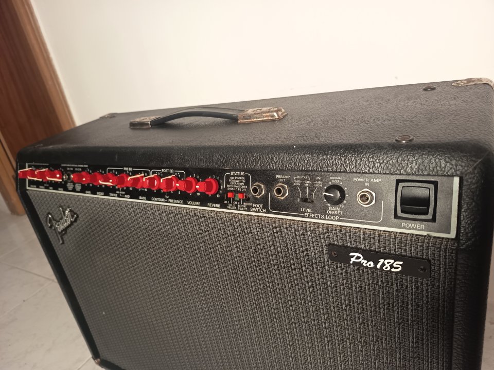 Amplificador Fender pro 185 de segunda mano · Foto 2 de 6 · Valencia · 250 €