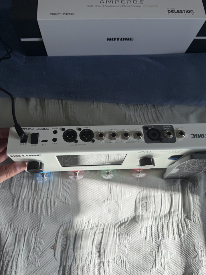 Hotone Ampero II + Pedal Expresión de segunda mano · Foto 4 de 10 · Madrid · 400 €