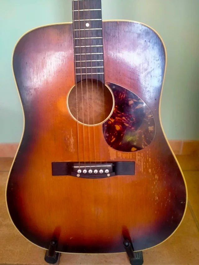 Guitarra Framus The Hawk años 60 de segunda mano · Foto 2 de 10 · Valencia · 100 €