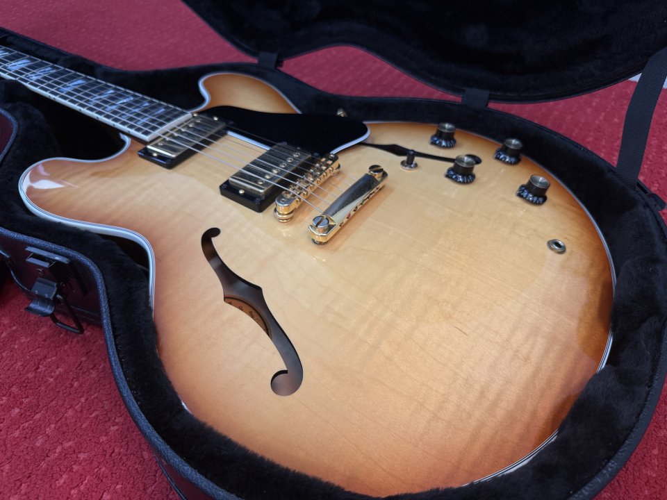 Gibson ES Supreme – Royal Tan Exclusive 2024 de segunda mano · Foto 2 de 10 · Bizkaia · 3900 €