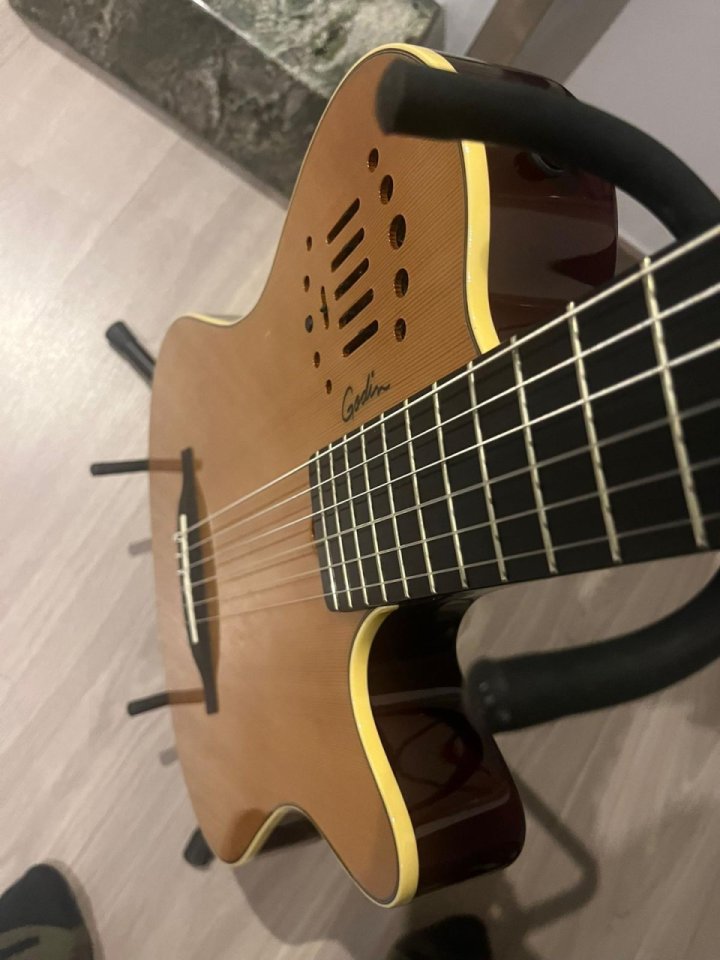 Godin grand concert duet ambiance de segunda mano · Foto 3 de 5 · Girona · 1800 €