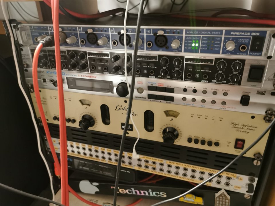 SPL GoldMike 9844 Tubo Doble Preamp Mic