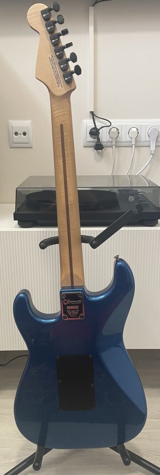 Charvel So-Cal Style 1 HH Candy Apple Blue de segunda mano · Foto 5 de 10 · Madrid · 625 €